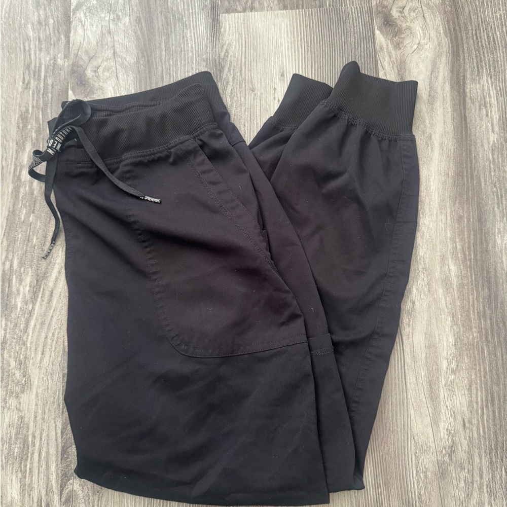Med Couture Black Women's Double Cargo Pocket Jogger Scrub Pant